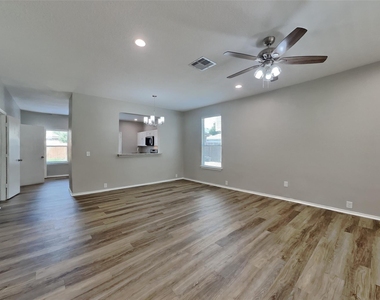 6211 Gillian Park Drive - Photo Thumbnail 2