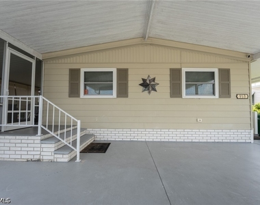 953 Bunker Hill Drive - Photo Thumbnail 3