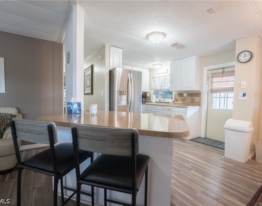 953 Bunker Hill Drive - Photo Thumbnail 5