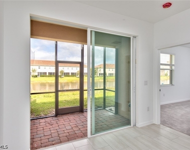 2591 Vine Avenue - Photo Thumbnail 19
