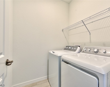 2591 Vine Avenue - Photo Thumbnail 18