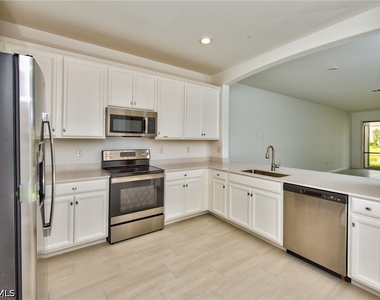 2591 Vine Avenue - Photo Thumbnail 6