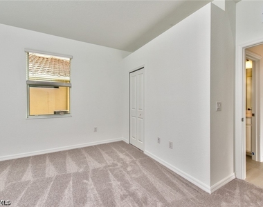 2591 Vine Avenue - Photo Thumbnail 15