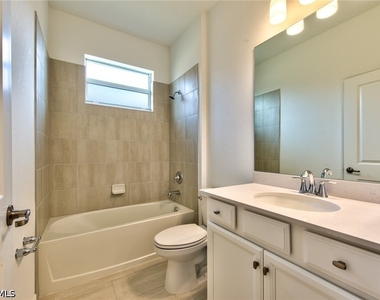 2591 Vine Avenue - Photo Thumbnail 13