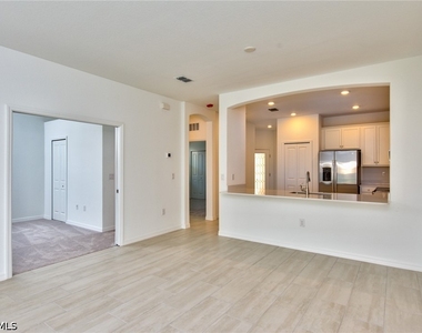 2591 Vine Avenue - Photo Thumbnail 1