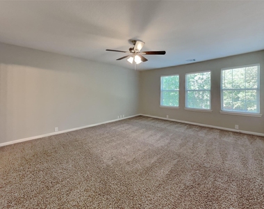 4714 Pin Oak Creek Lane - Photo Thumbnail 6