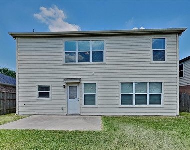 4714 Pin Oak Creek Lane - Photo Thumbnail 16