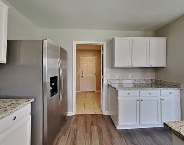 4714 Pin Oak Creek Lane - Photo Thumbnail 3