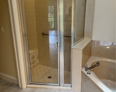 1351 Park Lake Drive - Photo Thumbnail 6