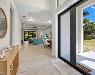 2547 Storter Avenue - Photo Thumbnail 4