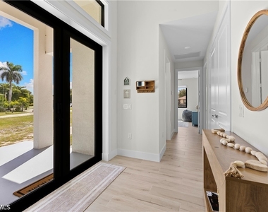 2547 Storter Avenue - Photo Thumbnail 3