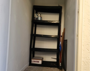 15075 Parkside Drive - Photo Thumbnail 10