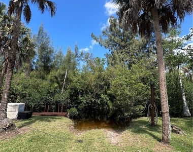 15075 Parkside Drive - Photo Thumbnail 17
