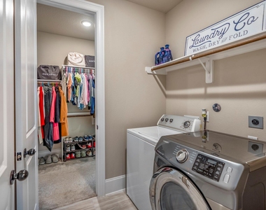 171 Gray Pine Grove Way - Photo Thumbnail 24