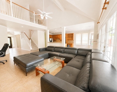 12506 Aliso Bend Lane - Photo Thumbnail 5