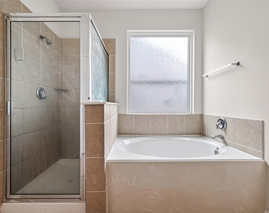 25018 Diamond Ranch Dr - Photo Thumbnail 40