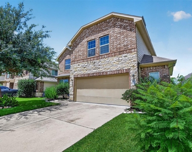25018 Diamond Ranch Dr - Photo Thumbnail 4