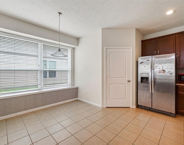25018 Diamond Ranch Dr - Photo Thumbnail 17