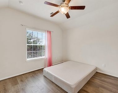 25018 Diamond Ranch Dr - Photo Thumbnail 29