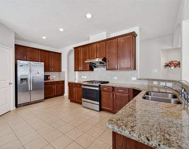 25018 Diamond Ranch Dr - Photo Thumbnail 14