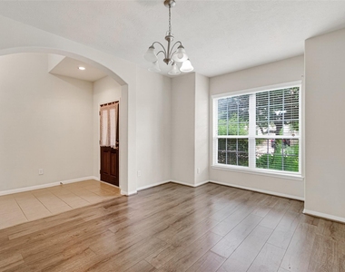 25018 Diamond Ranch Dr - Photo Thumbnail 8