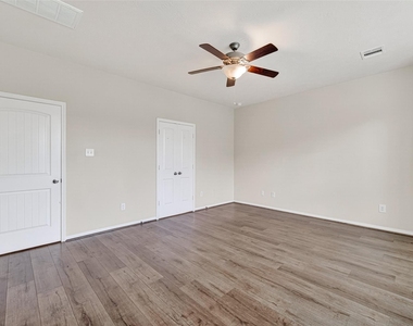 25018 Diamond Ranch Dr - Photo Thumbnail 35