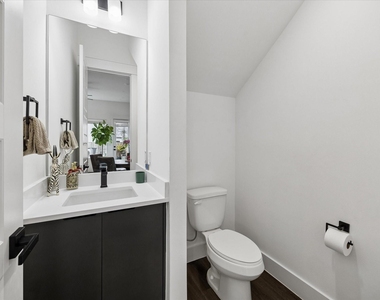 5318 Wunder Lane - Photo Thumbnail 13