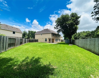 2306 Emerald Stone Court - Photo Thumbnail 17