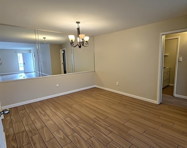 7400 Bellerive Drive - Photo Thumbnail 3
