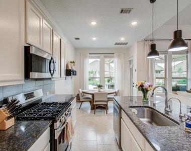 7111 Pondhawk Drive - Photo Thumbnail 13
