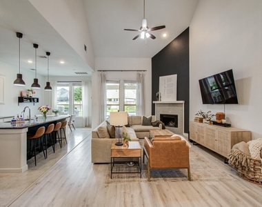 7111 Pondhawk Drive - Photo Thumbnail 12