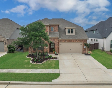 7111 Pondhawk Drive - Photo Thumbnail 4