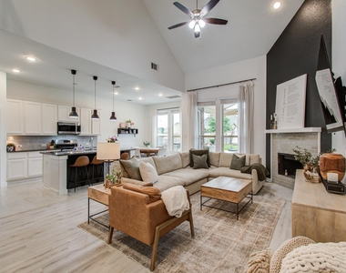 7111 Pondhawk Drive - Photo Thumbnail 9
