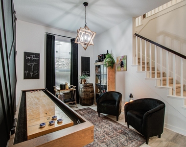 7111 Pondhawk Drive - Photo Thumbnail 6