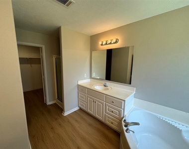 16324 Sun View - Photo Thumbnail 9