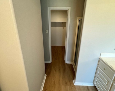 16324 Sun View - Photo Thumbnail 10