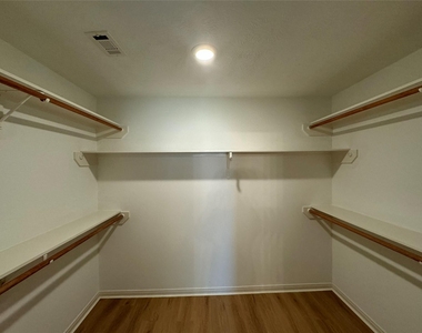 16324 Sun View - Photo Thumbnail 11