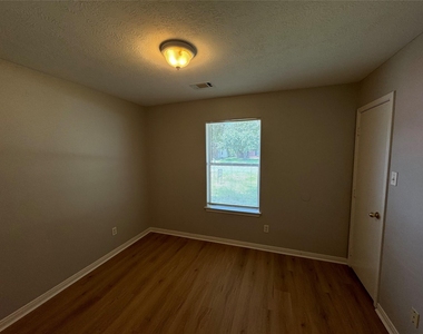 16324 Sun View - Photo Thumbnail 5