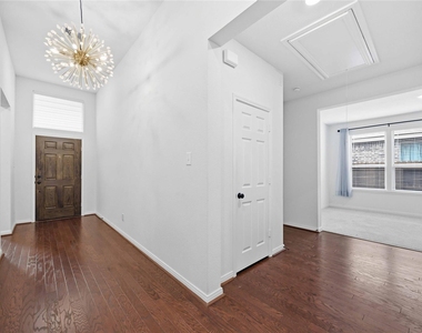 7627 Coral Key Drive - Photo Thumbnail 3