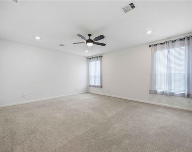 7627 Coral Key Drive - Photo Thumbnail 17
