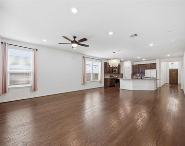 7627 Coral Key Drive - Photo Thumbnail 11