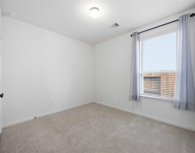 7627 Coral Key Drive - Photo Thumbnail 14