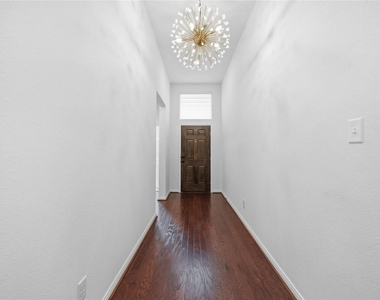 7627 Coral Key Drive - Photo Thumbnail 2