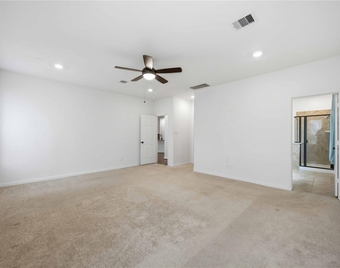 7627 Coral Key Drive - Photo Thumbnail 18