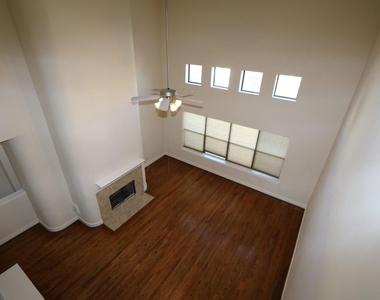 1046 W 25th Street - Photo Thumbnail 15