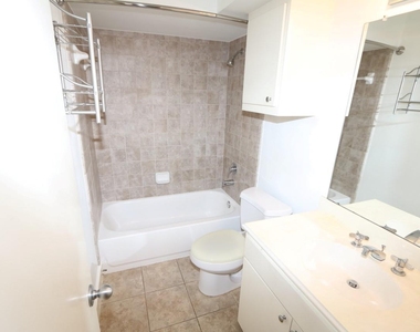 1046 W 25th Street - Photo Thumbnail 3