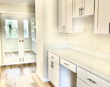 5711 Silver Bay Court - Photo Thumbnail 44