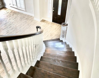 5711 Silver Bay Court - Photo Thumbnail 45
