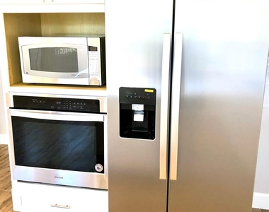 5711 Silver Bay Court - Photo Thumbnail 10