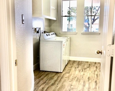 5711 Silver Bay Court - Photo Thumbnail 38